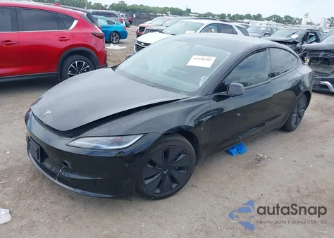 2024 Tesla Model 3 Long Range Dual Motor All-Wheel Drive/Rear-Wheel Drive z USA, uszkodzony, nr VIN 5YJ3E1EA7RF749592